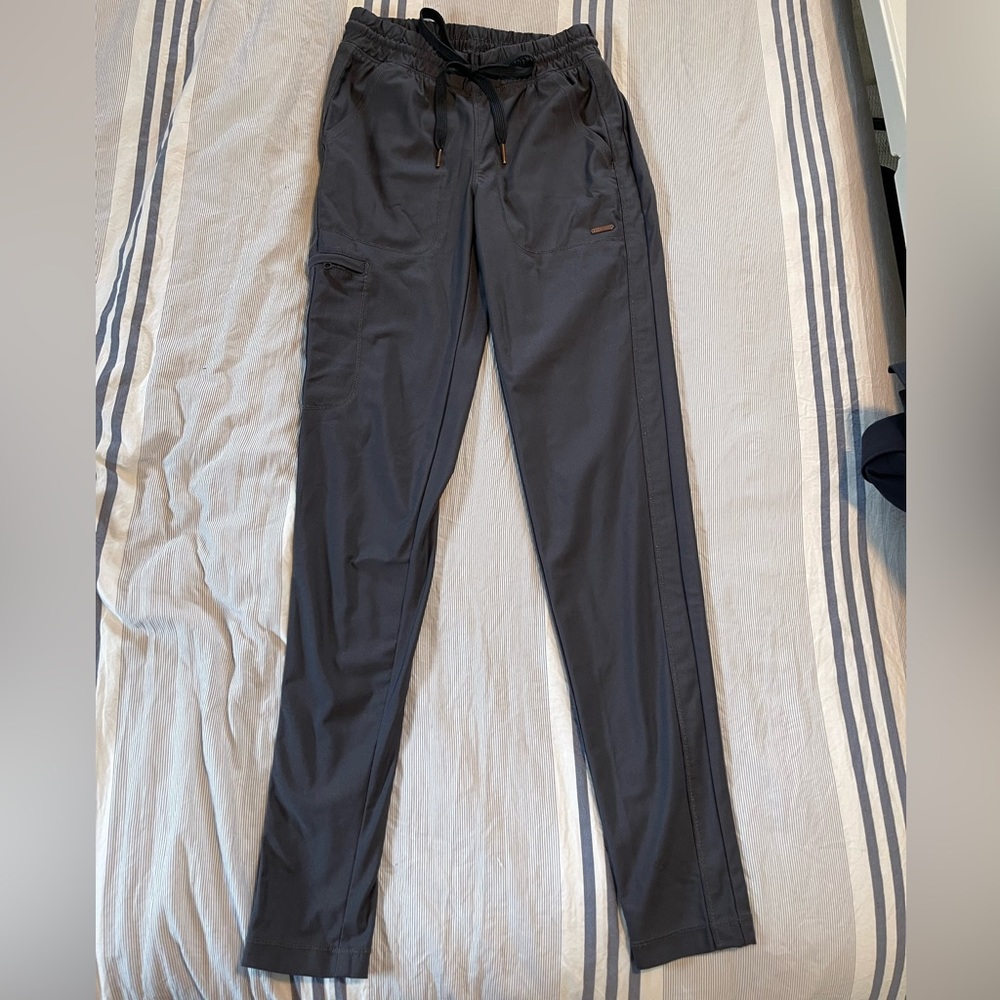 Cherokee Form Tapered Leg Cargo Pants